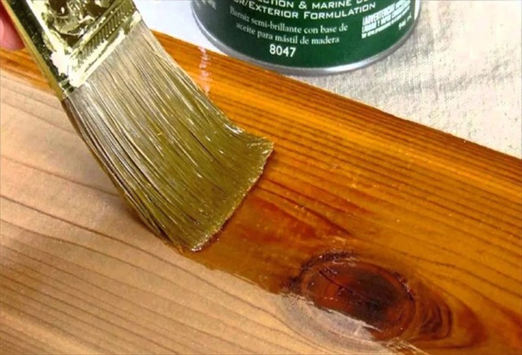 Sử dụng sơn lót cho các sản phẩm gỗ