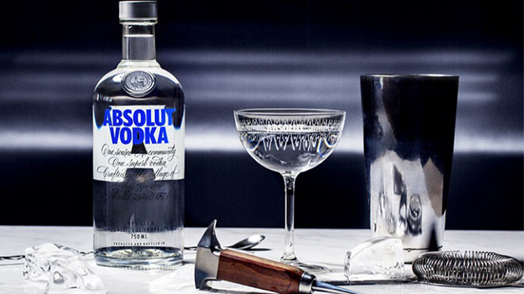 Cách chống ẩm mốc trong phòng bằng rượu Vodka