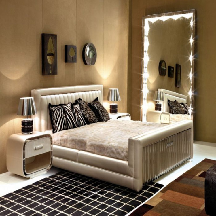 Phòng ngủ đơn giản trang trí gương kích thước lớn