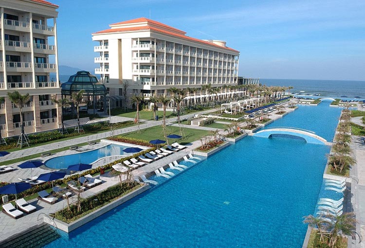 Khách sạn ven biển với phong cách hiện đại đẳng cấp 5 sao